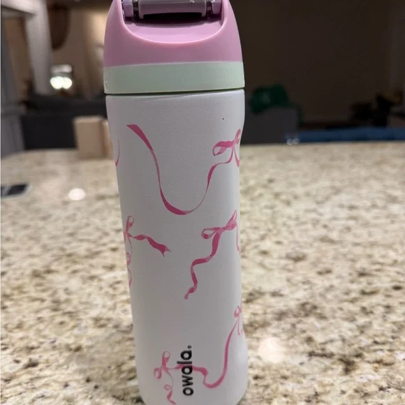 Owala White With Pink Bows Insulated Tumbler with Built-in Straw 24oz - Picture 2 of 3
